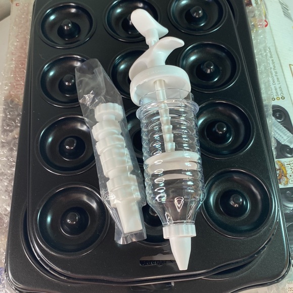 As Seen on Tv Donut Express Doughnut Open Box - Picture 9 of 10